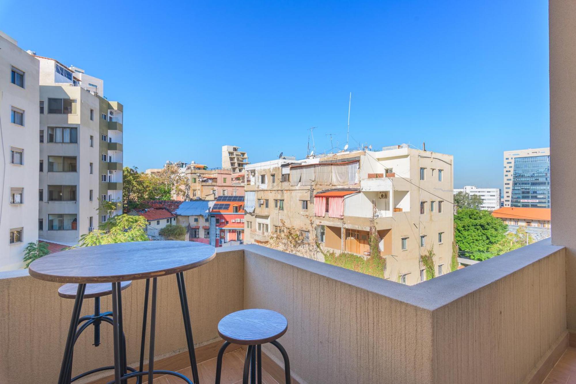 961 Station In Mar Mikhael *