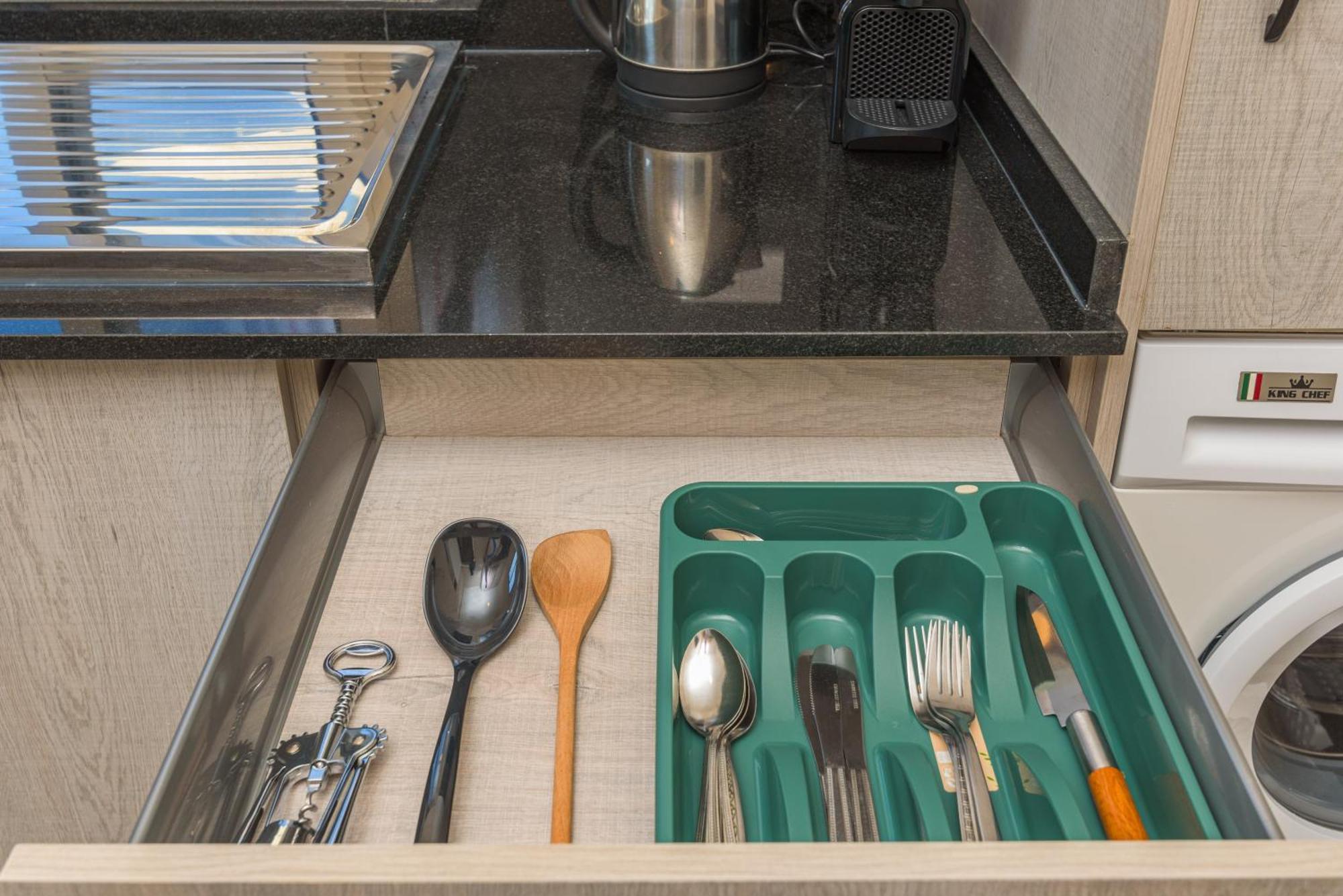 961 Station In Mar Mikhael Apartamento Beirute